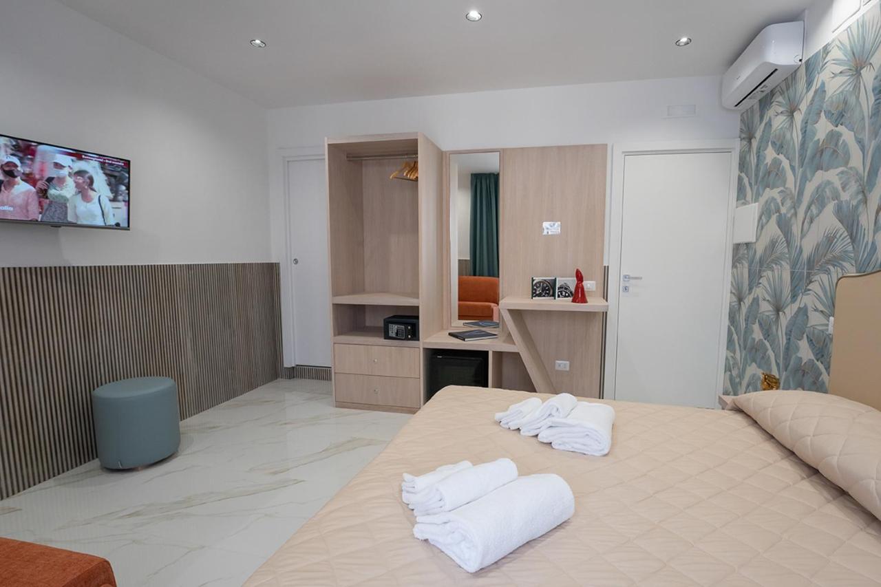 Greros H. Rooms Napoli Centro By Clapa Group Dislocated Hospitality Exterior foto