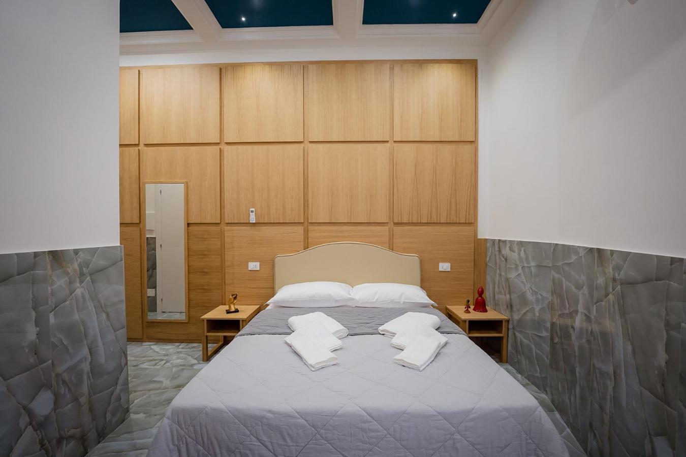 Greros H. Rooms Napoli Centro By Clapa Group Dislocated Hospitality Exterior foto